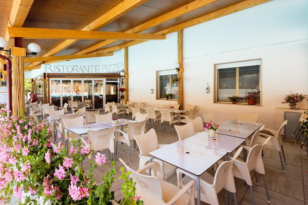 Arcobaleno Village Marina Di Bibbona Exterior foto